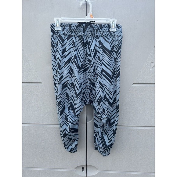 NIKE WOMEN’S GRAY BLACK Y2K DRI-FIT AVANT MOVE HAREM CAPRI CROP PANTS SZ XS - Picture 5 of 8